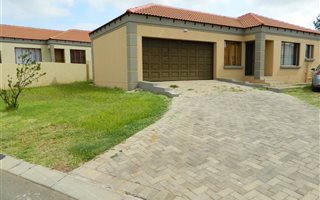3 Bedroom Townhouse in Jackaroo Park