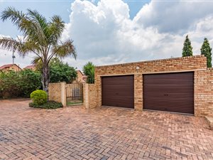 2 Bed Townhouse in Honeydew Ridge