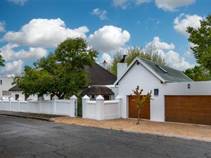 4 Bed House in Paarl
