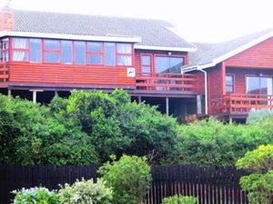 5 Bed, Bed and Breakfast in Aston Bay