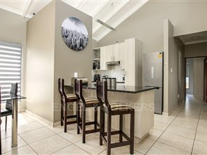 3 Bed Simplex in Carlswald Estate