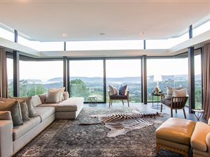 5 Bed House in Simola