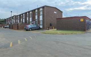 2 Bedroom Flat in Grobler Park