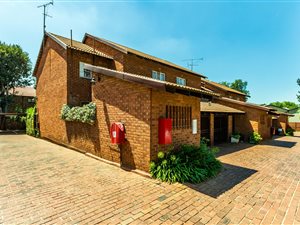 3 Bed Townhouse in Fairland