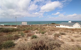 388 m² Land available in St Helena Views