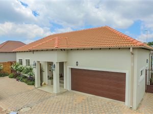3 Bed House in Emerald Estate