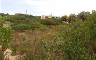 982 m² Land available in Cola Beach
