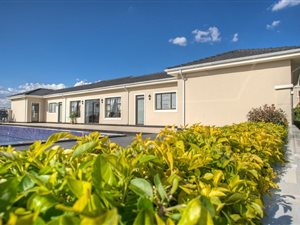 2 Bed Apartment in Maroeladal