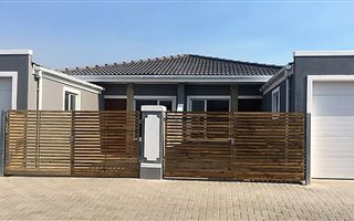 3 Bedroom House in Lotus River