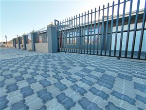 3 Bed House in Highbury