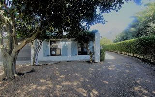 2 Bedroom Garden Cottage in Noordhoek