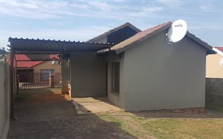 3 Bedroom House in Birchleigh North