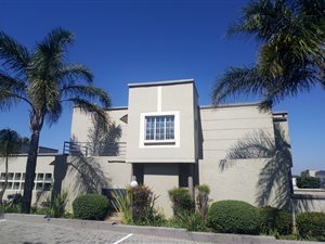 3 Bed Duplex in Oakdene