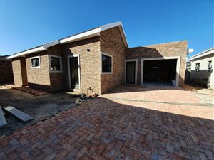 3 Bed House in George South