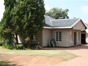 985 m² Commercial space in Vaalpark