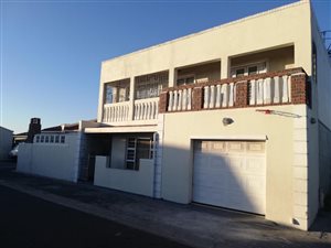 4 Bed House in New Woodlands