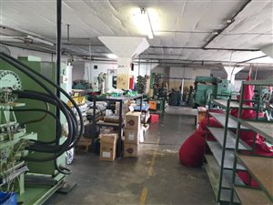 587 m² Commercial space in Park Hill