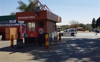 1706 m² Industrial space in Steeledale