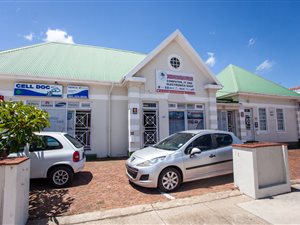 862 m² Commercial space in Mount Croix