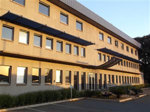 11000 m² Industrial space in Isando