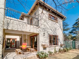 3 Bed House in Berario