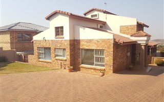 5 Bedroom House in Gillview