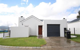 2 Bedroom House in Klein Parys