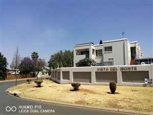 3 Bed Townhouse in Glenvista