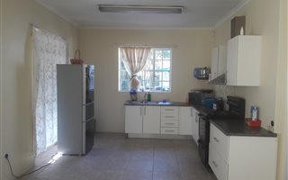 2 Bedroom Garden Cottage in Orchards