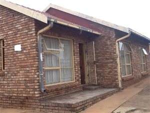 2 Bed House in Mabopane