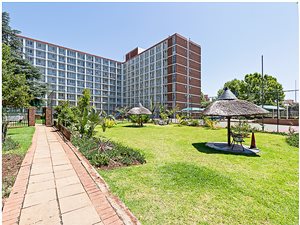 3 Bed Apartment in Bedford Gardens