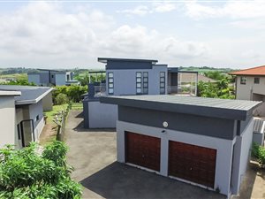 4 Bed House in Palm Lakes Estate
