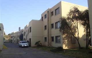 2 Bedroom Apartment in Weltevreden Park