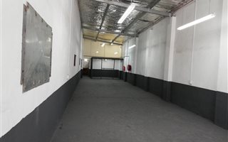 240 m² Commercial space in Briardene
