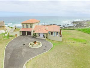 4 Bed House in Seaview