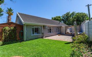 5 Bedroom House in Diep River