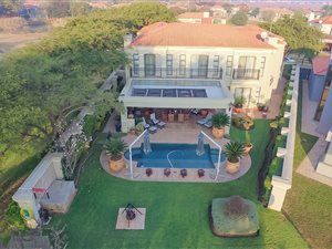 4 Bed House in Westlake Estate