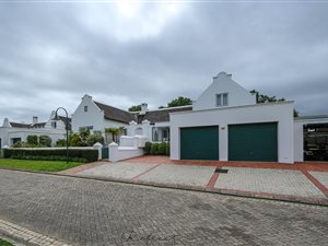 3 Bed House in Fancourt