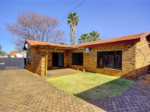 3 Bed House in Westdene