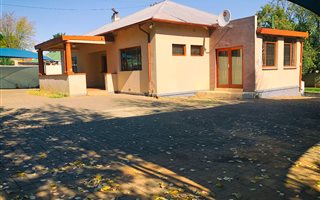 3 Bedroom House in Westdene