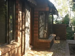 1 Bed Garden Cottage in Centurion Golf Estate