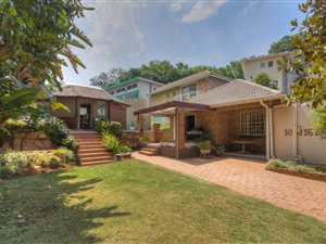6 Bed House in Cyrildene