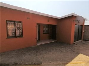 2 Bed Townhouse in KwaMashu