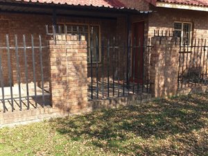2 Bed Townhouse in Erasmus