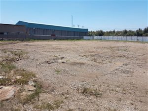 4500 m² Land available in Spartan