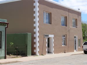4 Bed Apartment in Willowmore