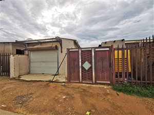 5 Bed House in Cosmo City