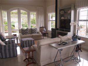 3 Bed House in Whale Rock