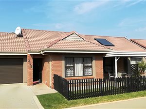 2 Bedroom Simplex in Brentwood Park