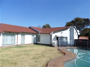 4 Bed House in Brackenhurst